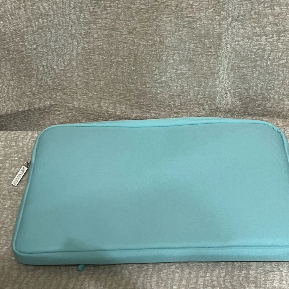 Laptop Case. NWOT 14” x 10.5”